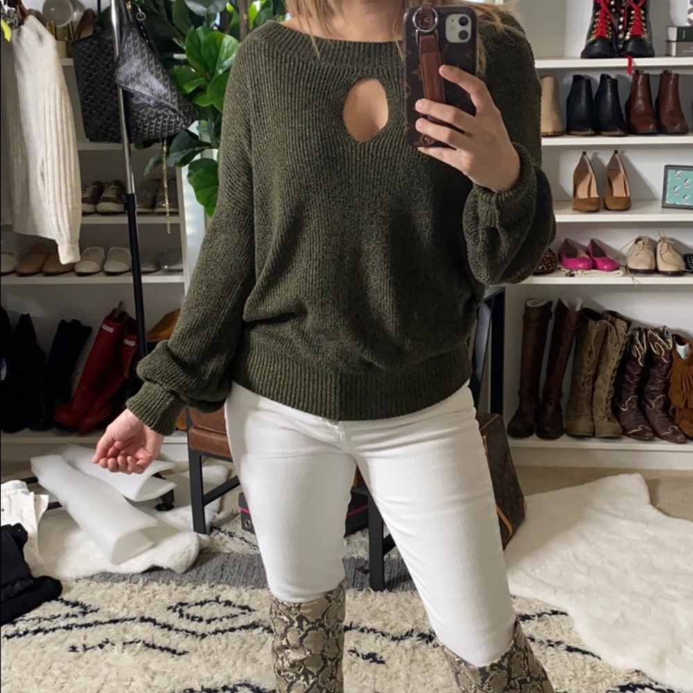New York & Company size M green sweater